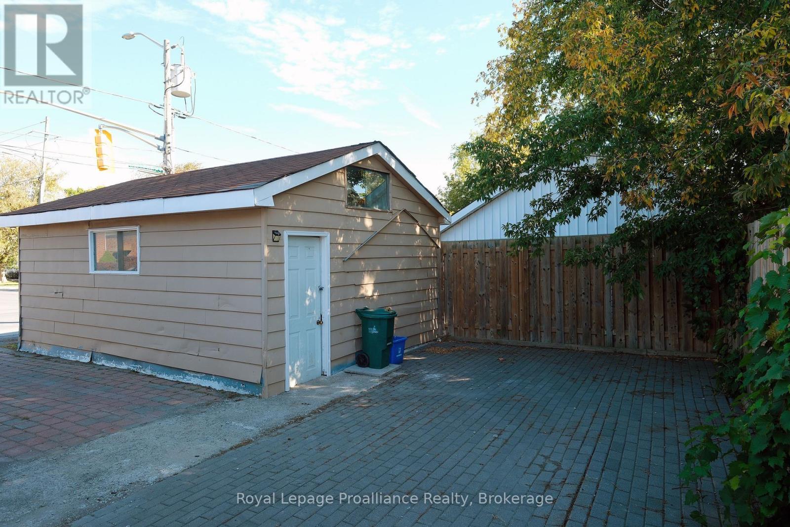 95 Grier Street, Belleville, ON photo 3