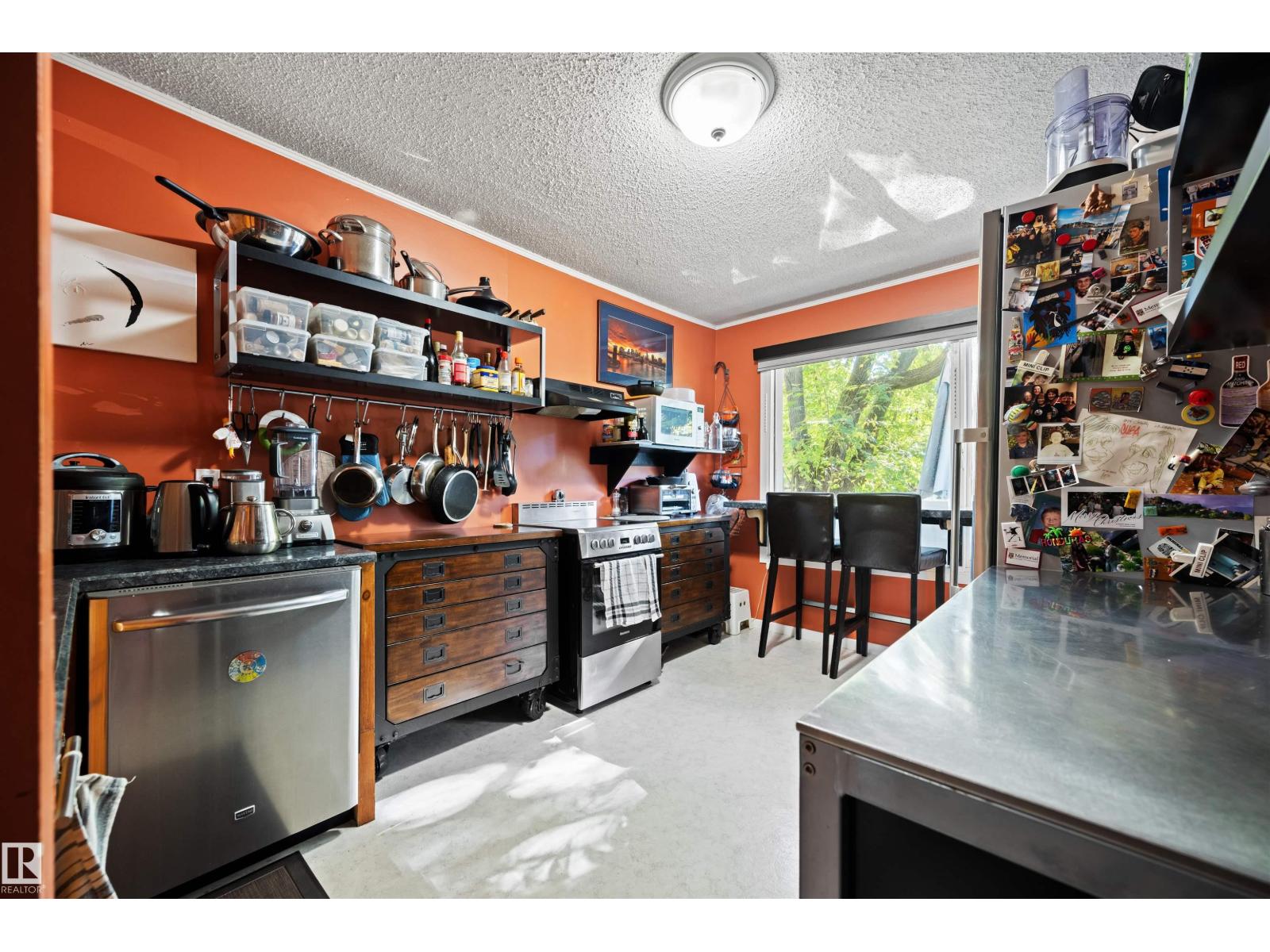 9851 85 AV NW - Image 17