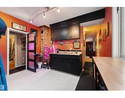 9851 85 Av Nw, Edmonton, AB T6E2J5 Photo 9