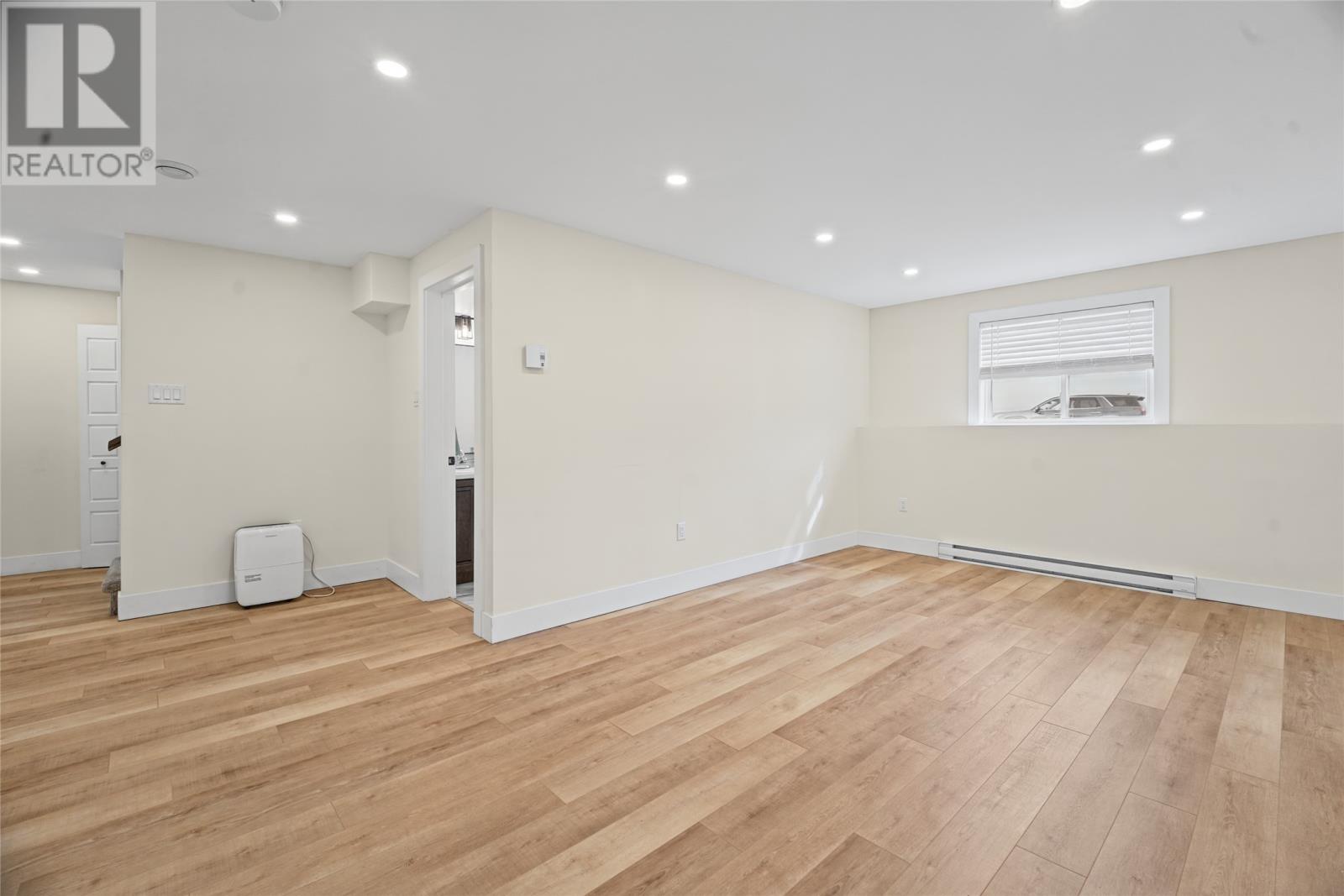 8 Shriners Road - 22