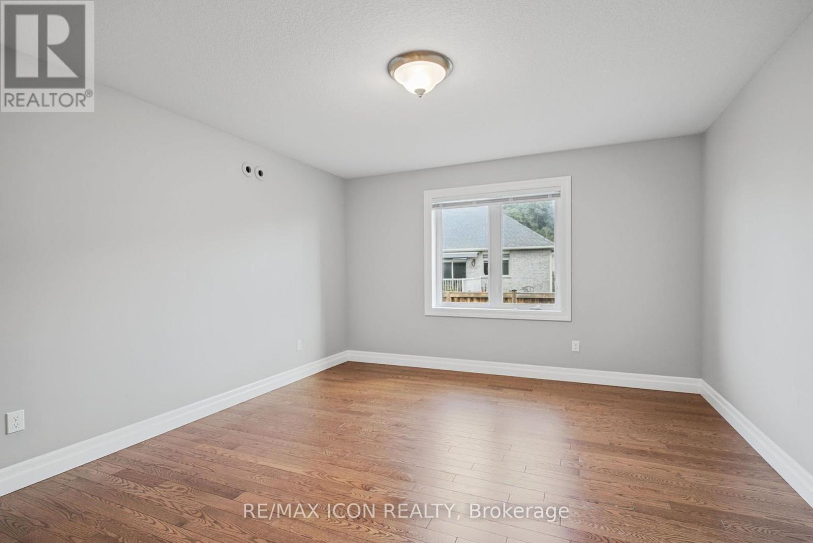32 FOXTAIL LANE - Image 10