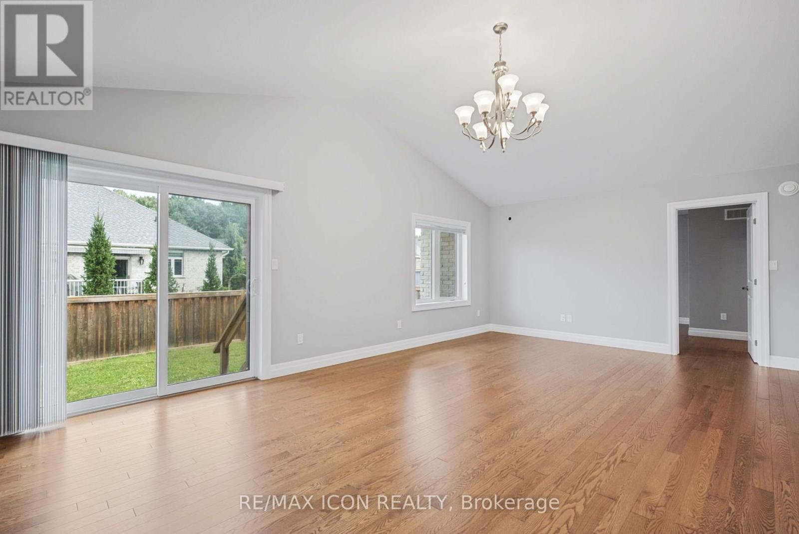 32 FOXTAIL LANE - Image 7