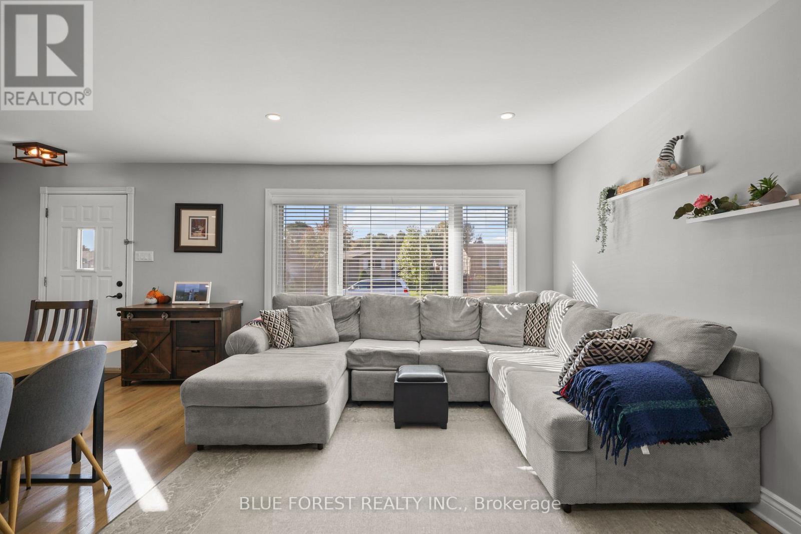 106 HAROLD CT COURT - 12