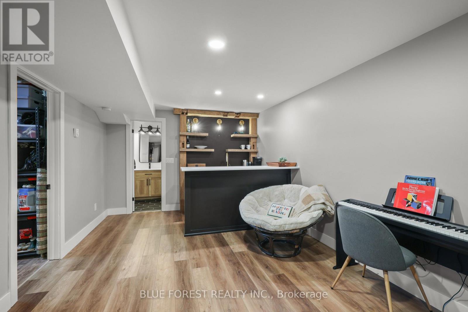 106 HAROLD CT COURT - 29
