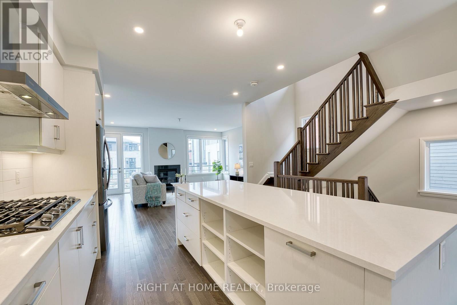 Commercial Properties for Rent in Ottawa – 153 BOUNDSTONE WAY – By Peter Sagos - Image 9