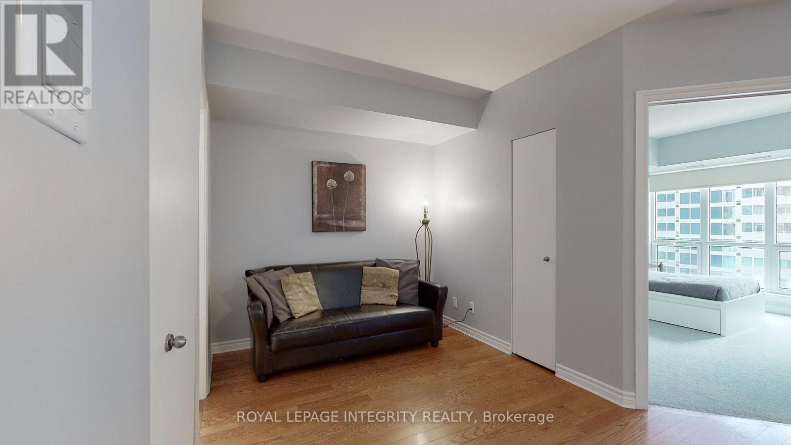 #903 234 RIDEAU STREET - Image 10