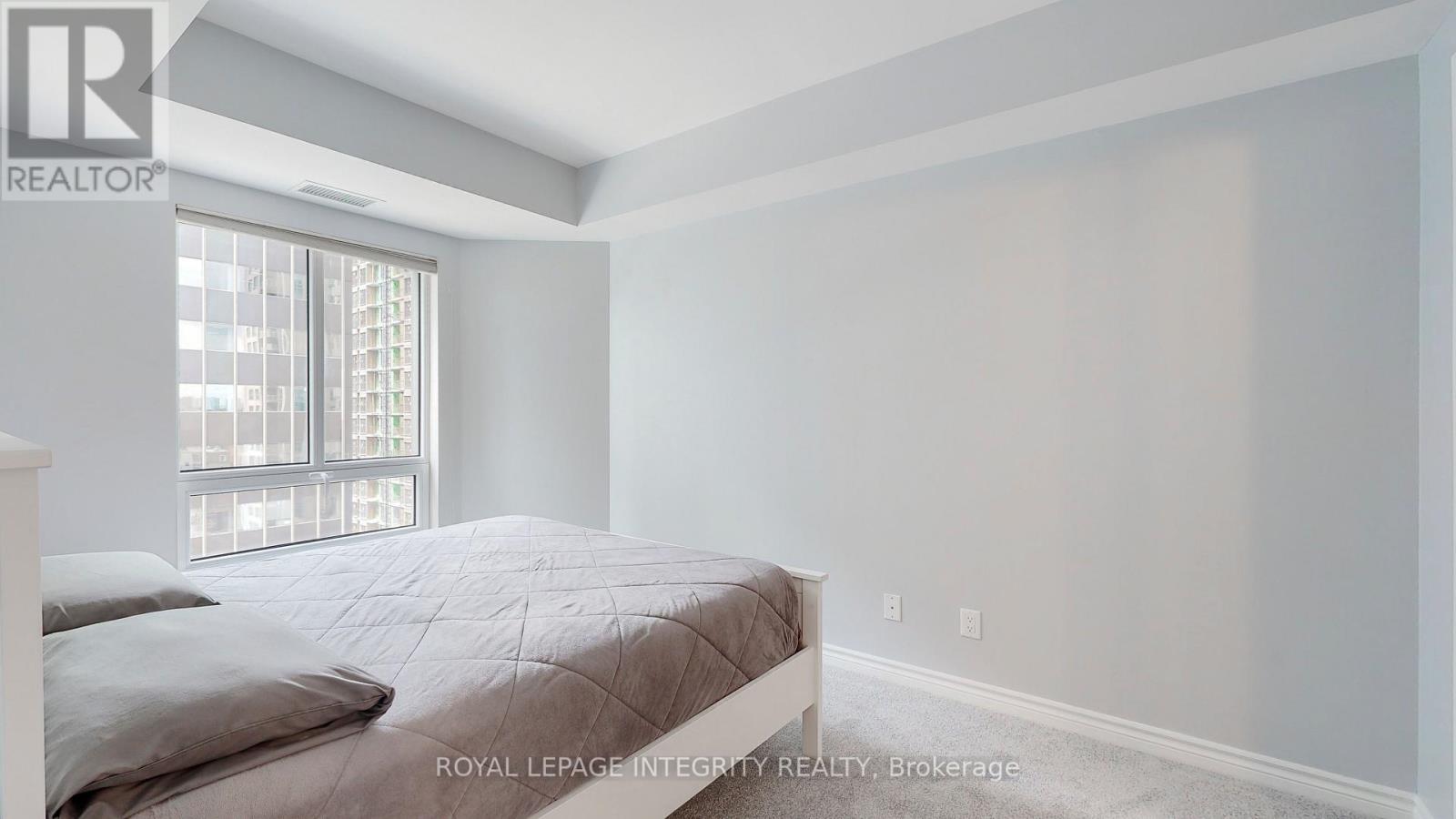 #903 234 RIDEAU STREET - 18