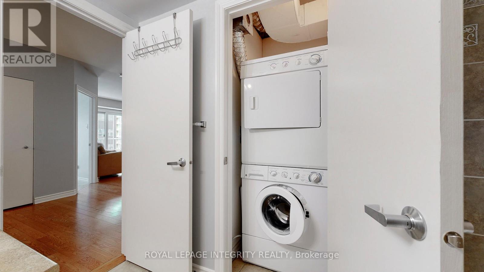 #903 234 RIDEAU STREET - Image 25