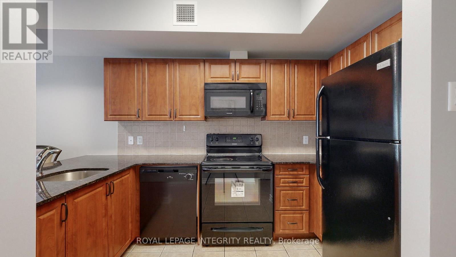 #903 234 RIDEAU STREET - Image 6
