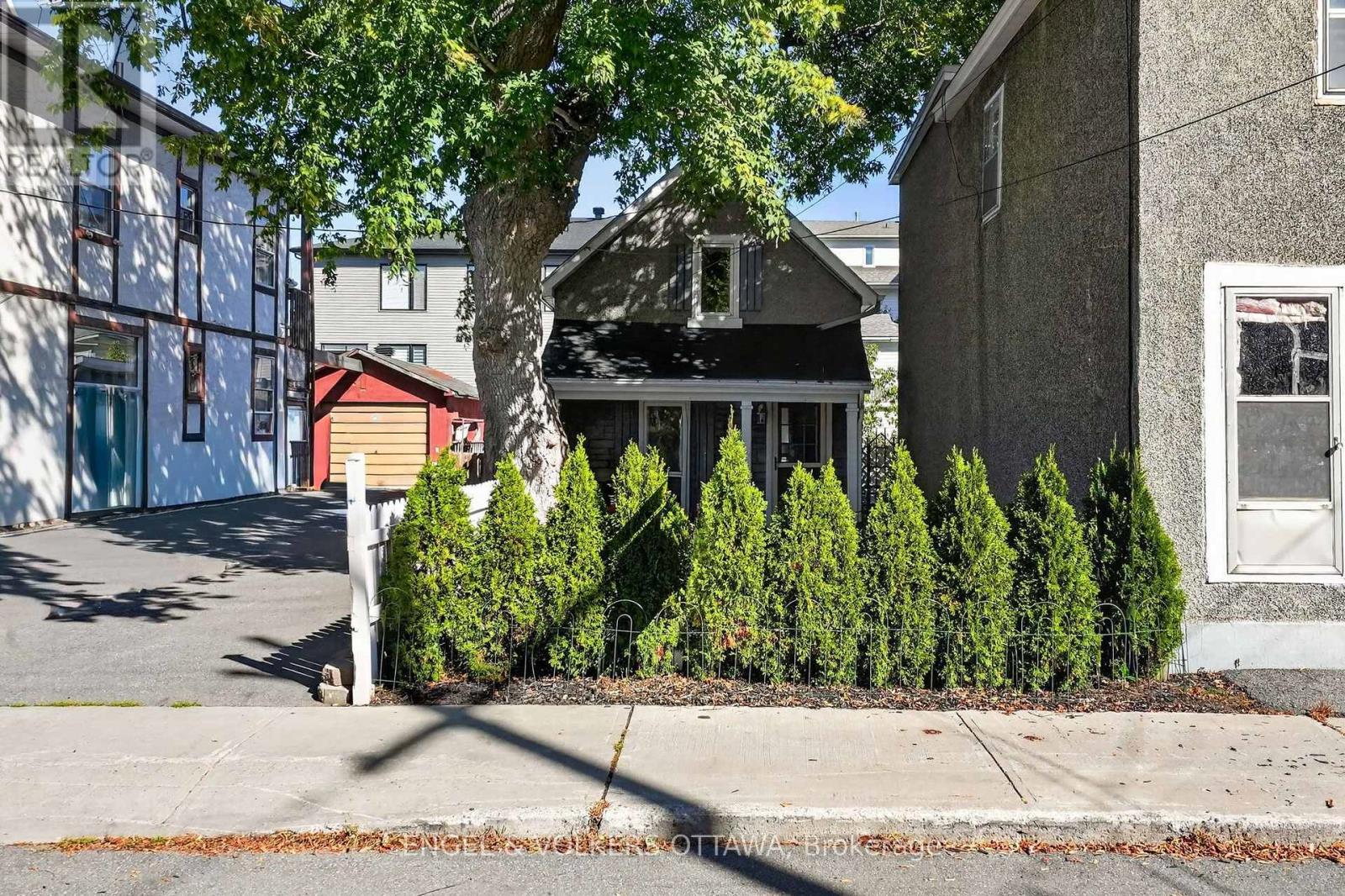 319 SAVARD AVENUE - 2