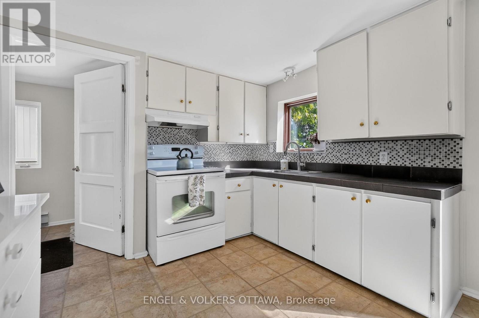 319 SAVARD AVENUE - Image 25