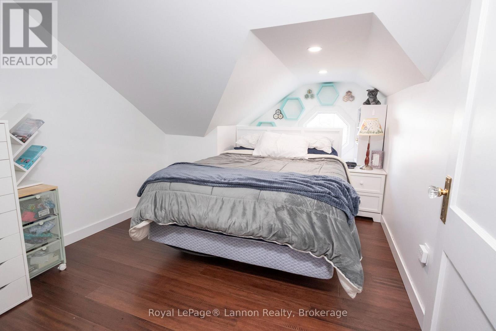 234 AMELIA ST STREET E - Image 27