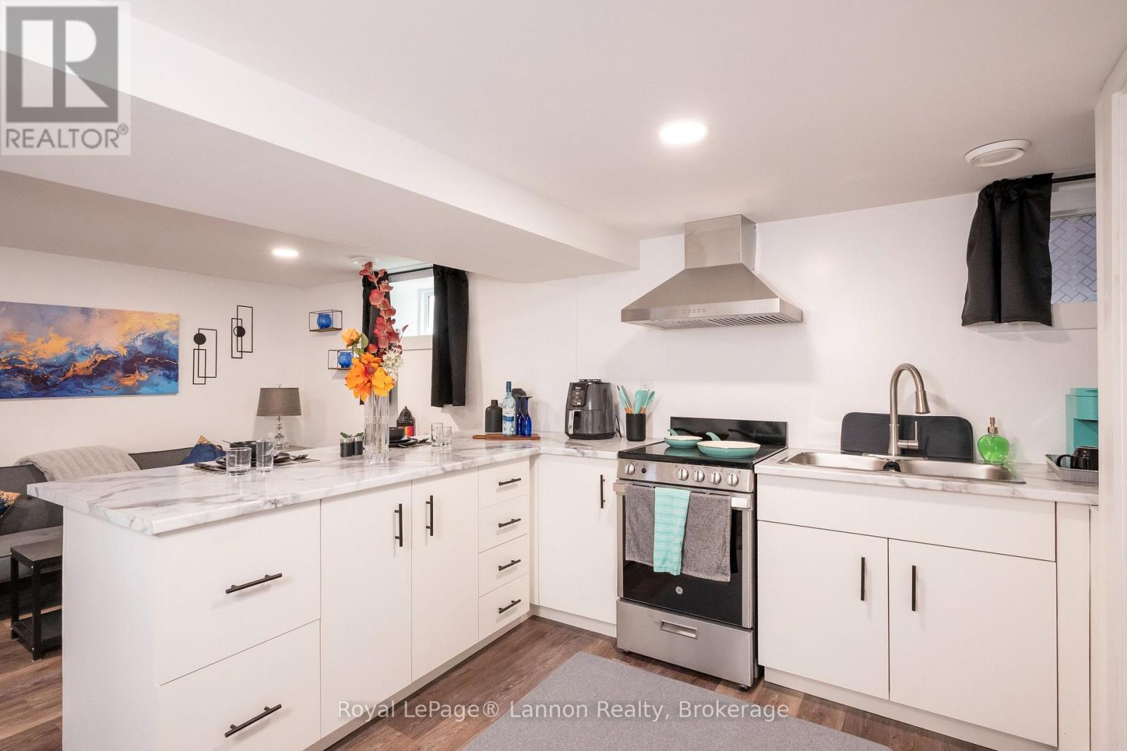 234 AMELIA ST STREET E - Image 38