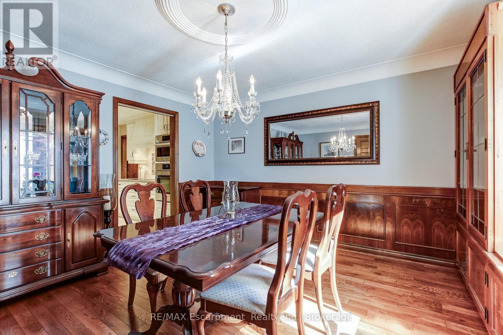 215 BRIAR HILL CRESCENT - 5