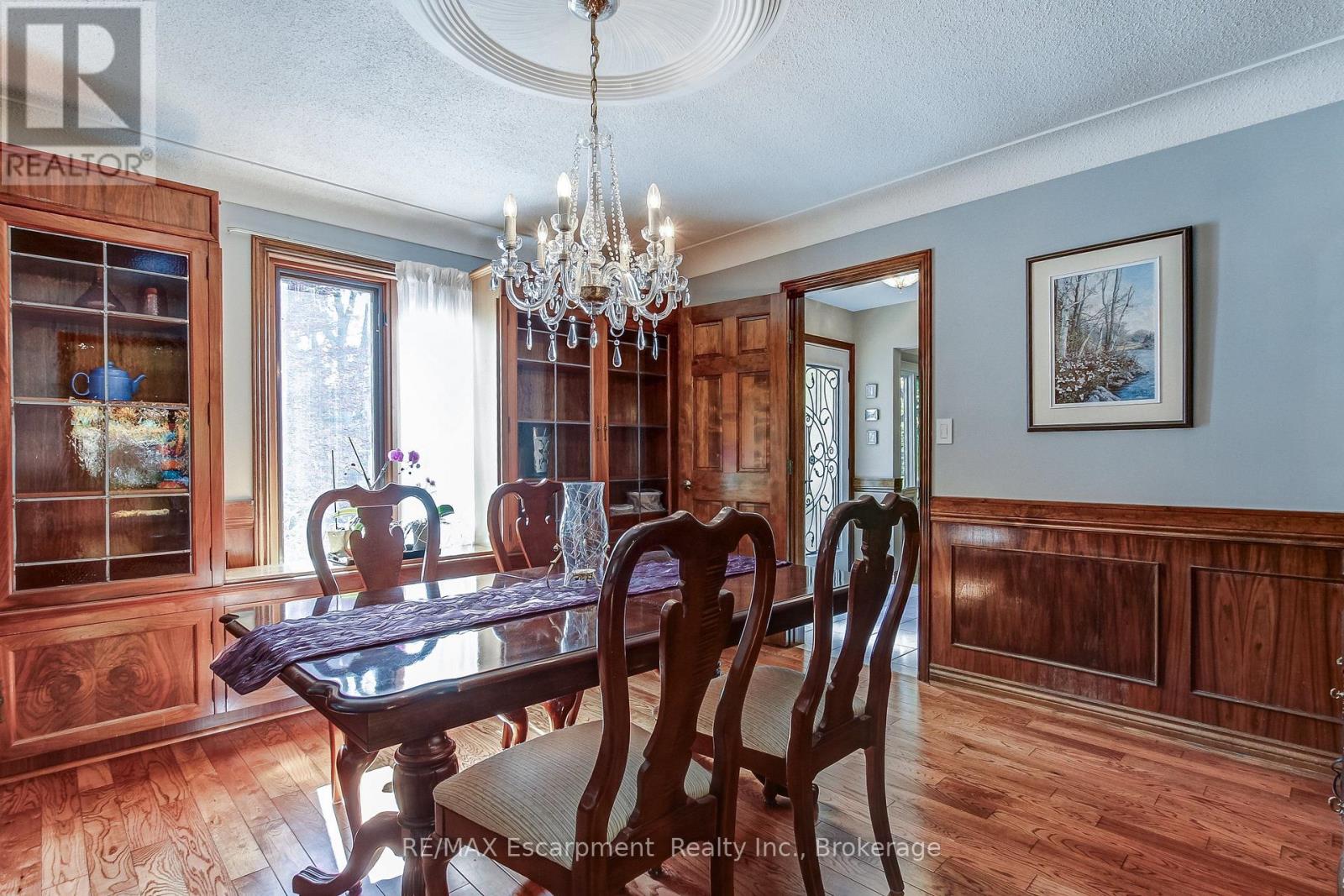 215 BRIAR HILL CRESCENT - 6