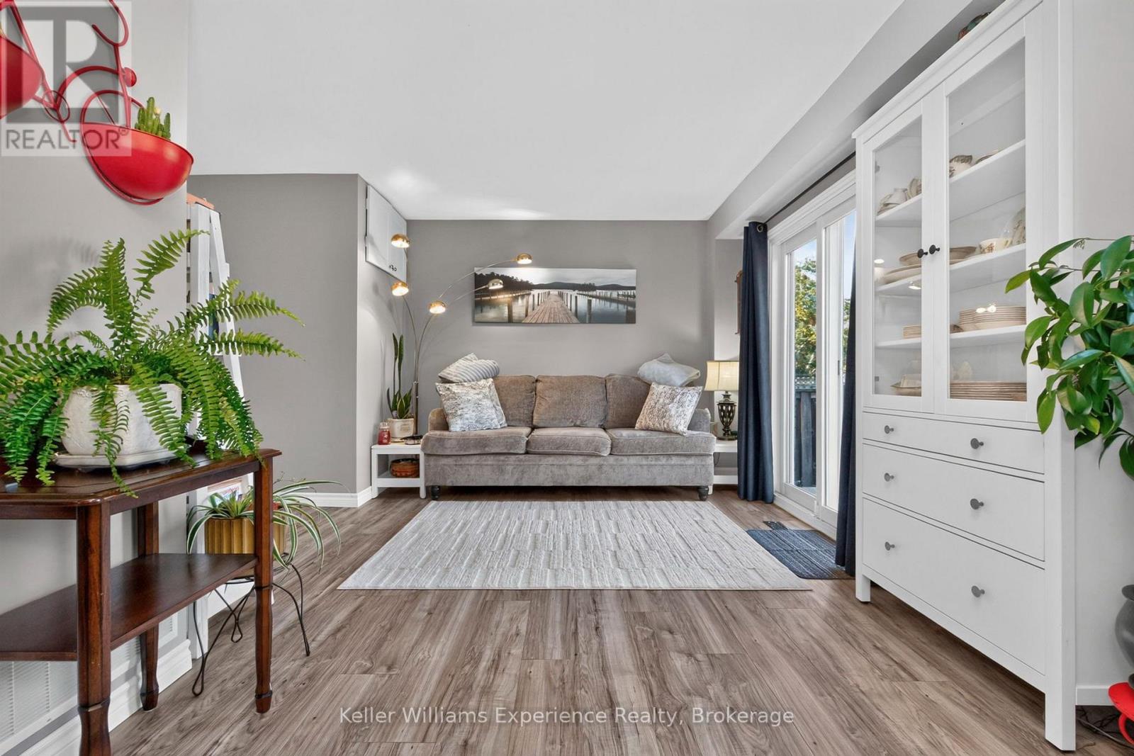 13 LINDSAY COURT - Image 14