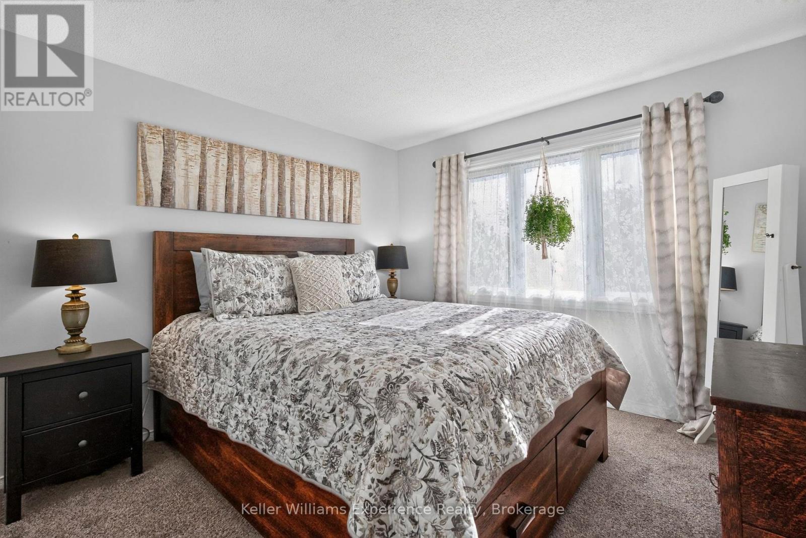 13 LINDSAY COURT - Image 19