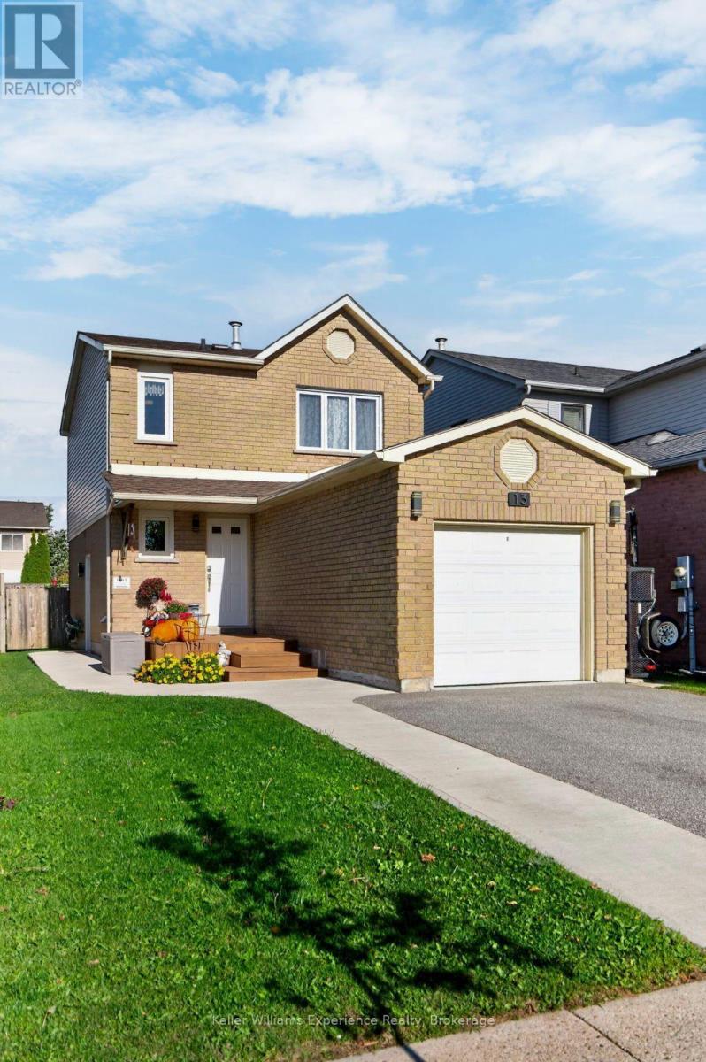 13 LINDSAY COURT - 3