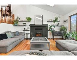 296 Woodbine Boulevard SW - photo 4