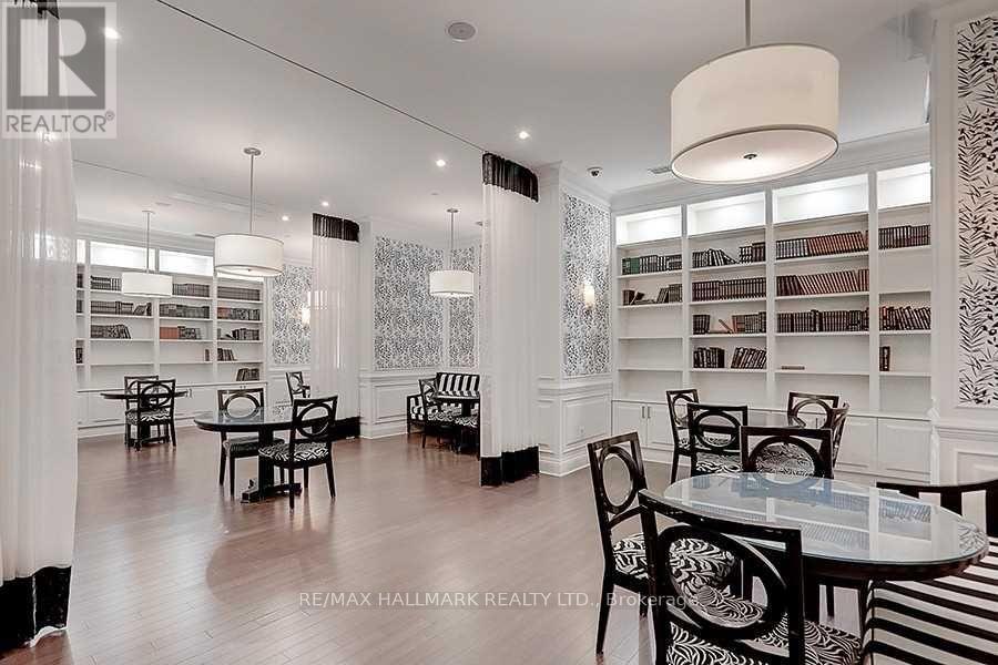 15 Greenview Avenue — photo 32