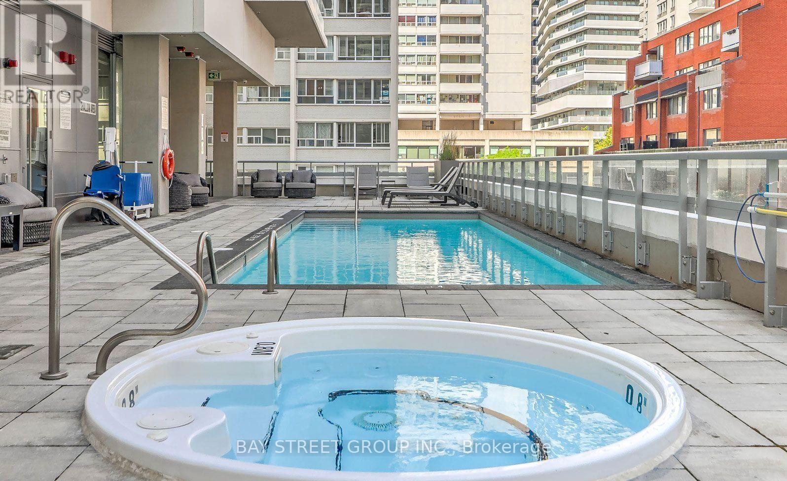 25 Holly Street — photo 35