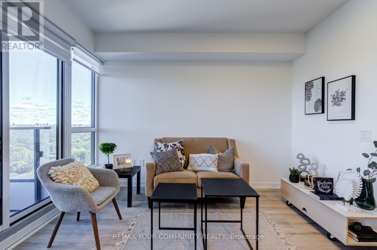 #1706 395 BLOOR STREET E - 17