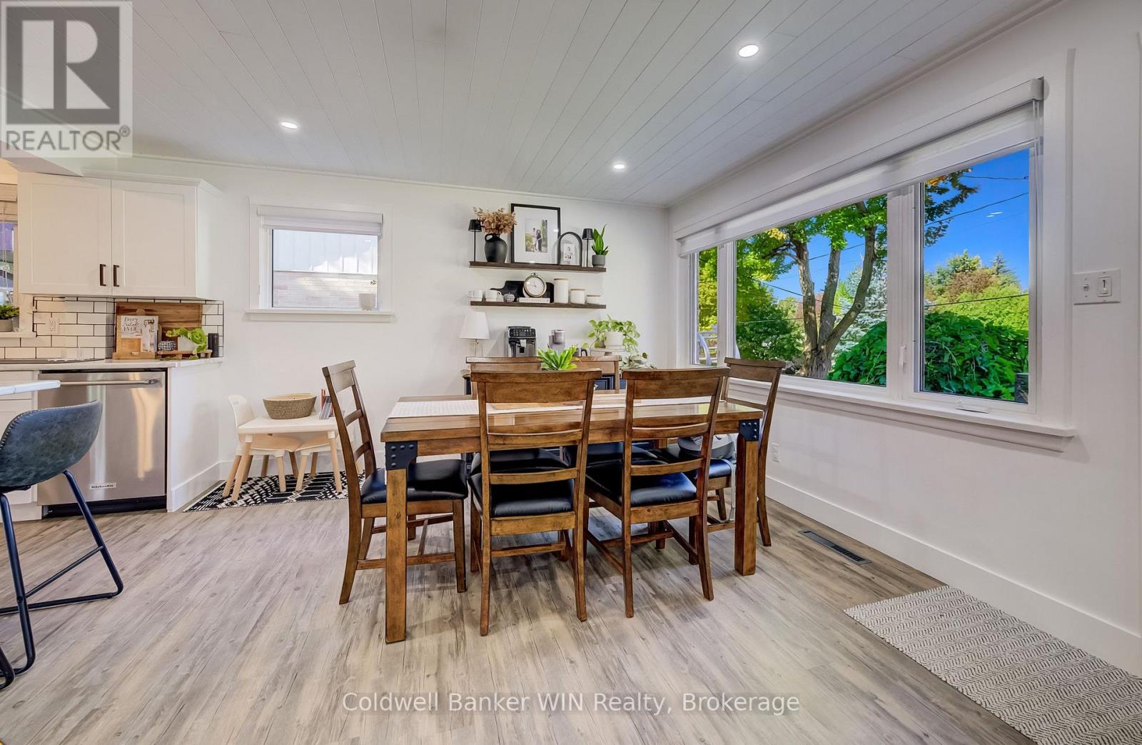 560 WATERLOO STREET - Image 13