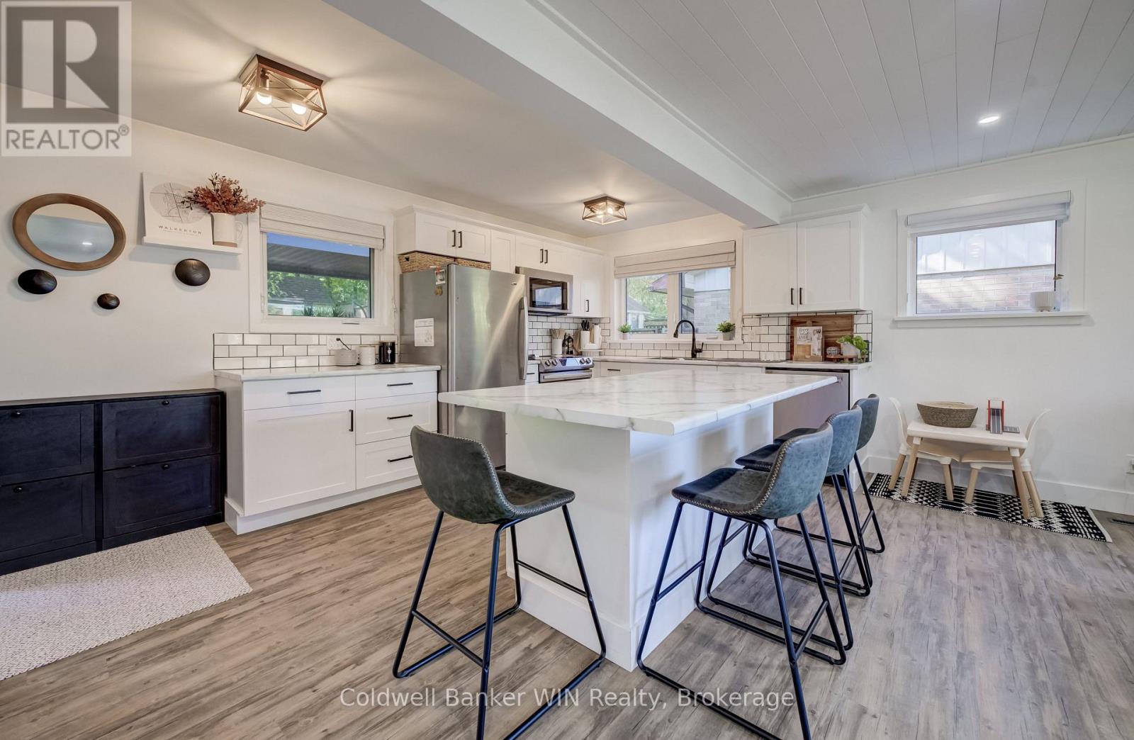 560 WATERLOO STREET - Image 3