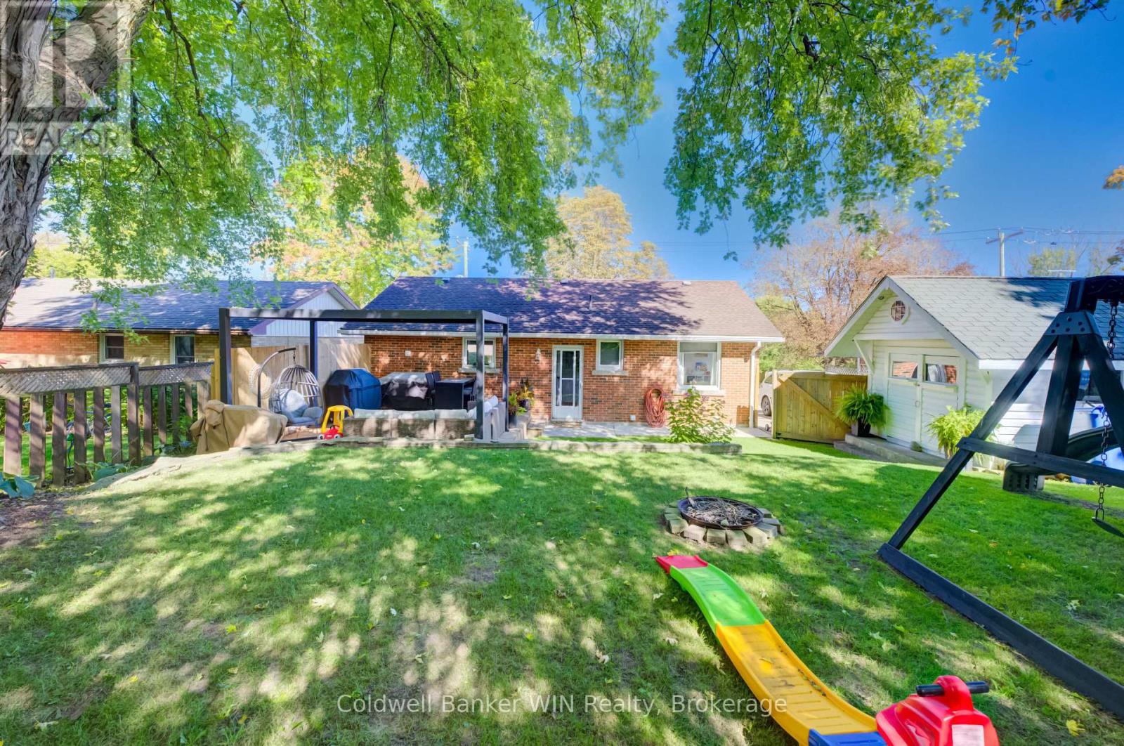 560 WATERLOO STREET - Image 32