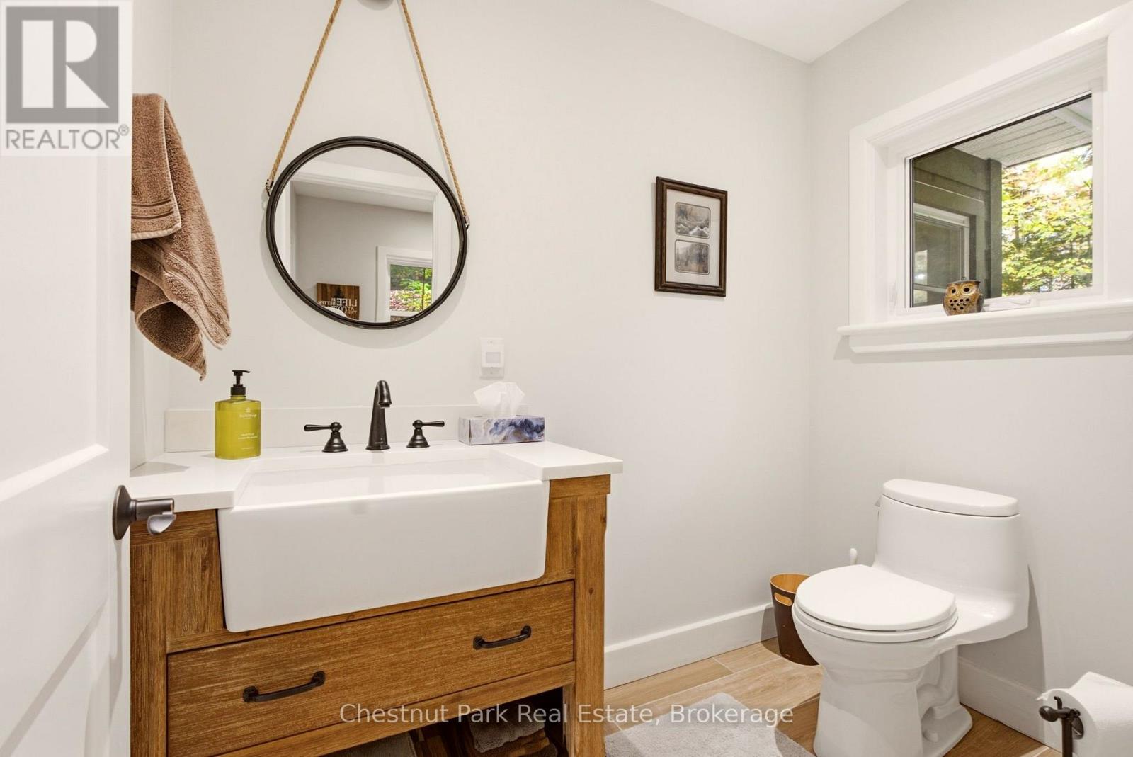 1095 BAYVIEW AVENUE - Image 16