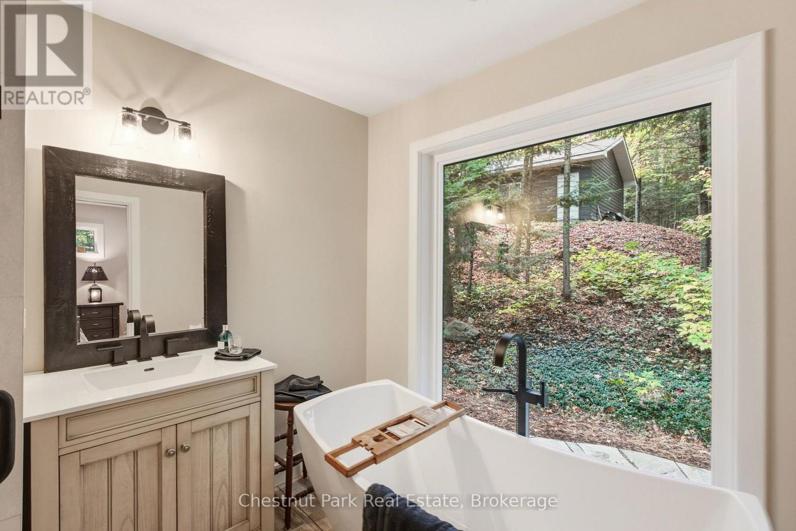 1095 BAYVIEW AVENUE - Image 18