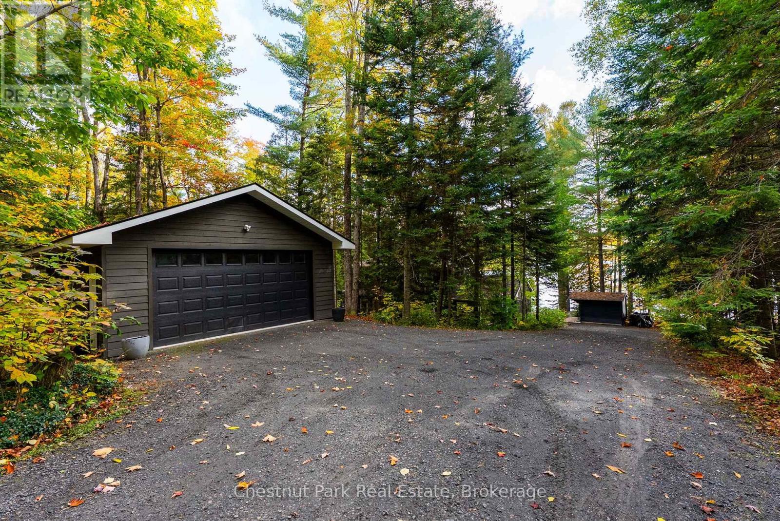 1095 BAYVIEW AVENUE - Image 31