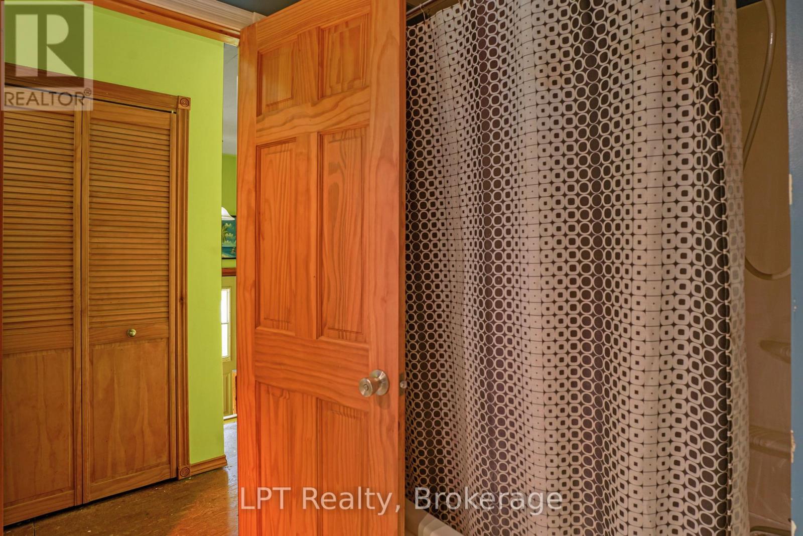629 JOHN STREET - Image 21