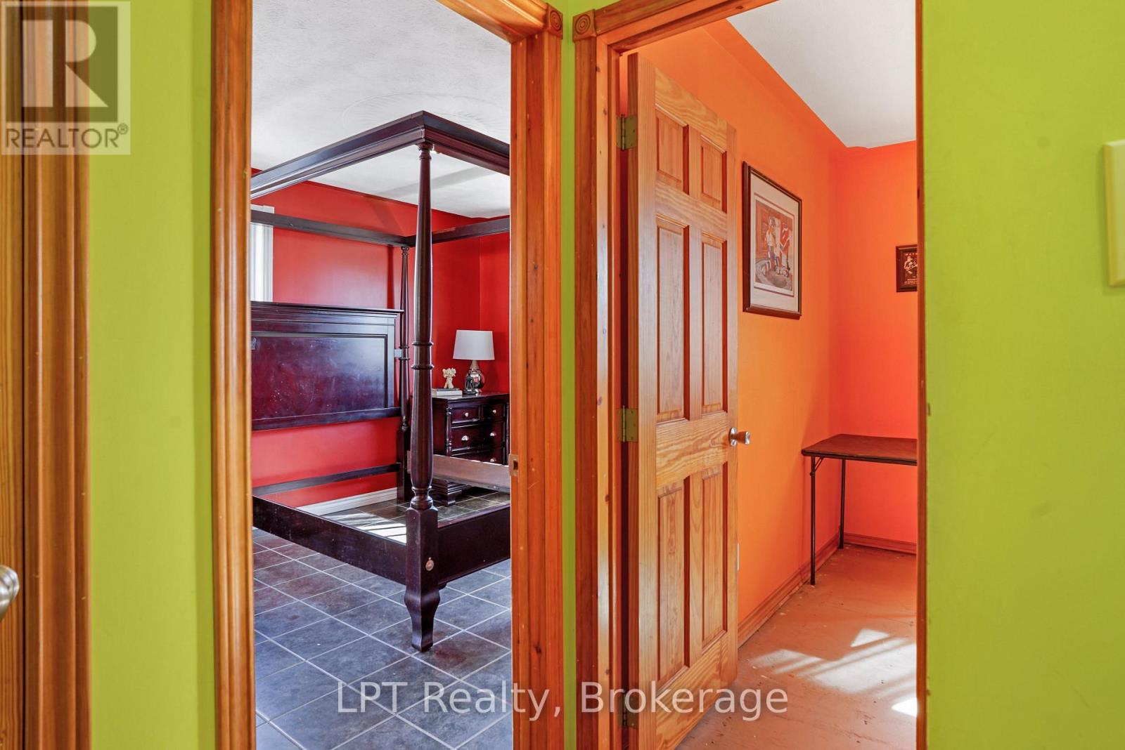629 JOHN STREET - Image 22