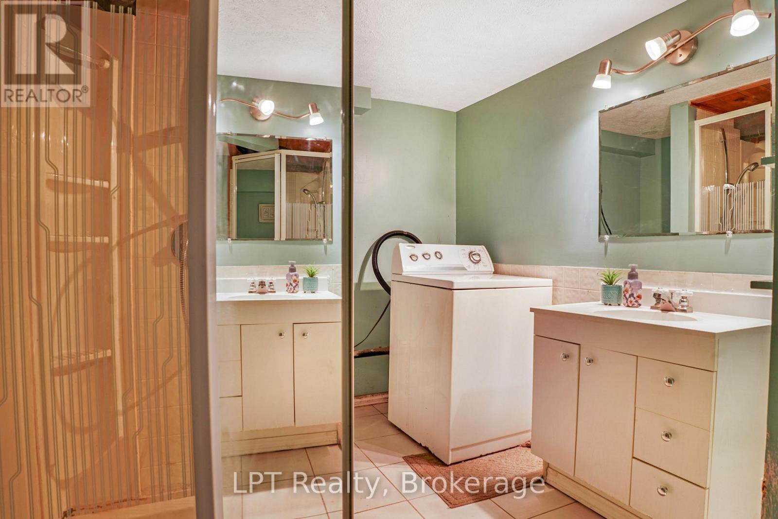 629 JOHN STREET - Image 36
