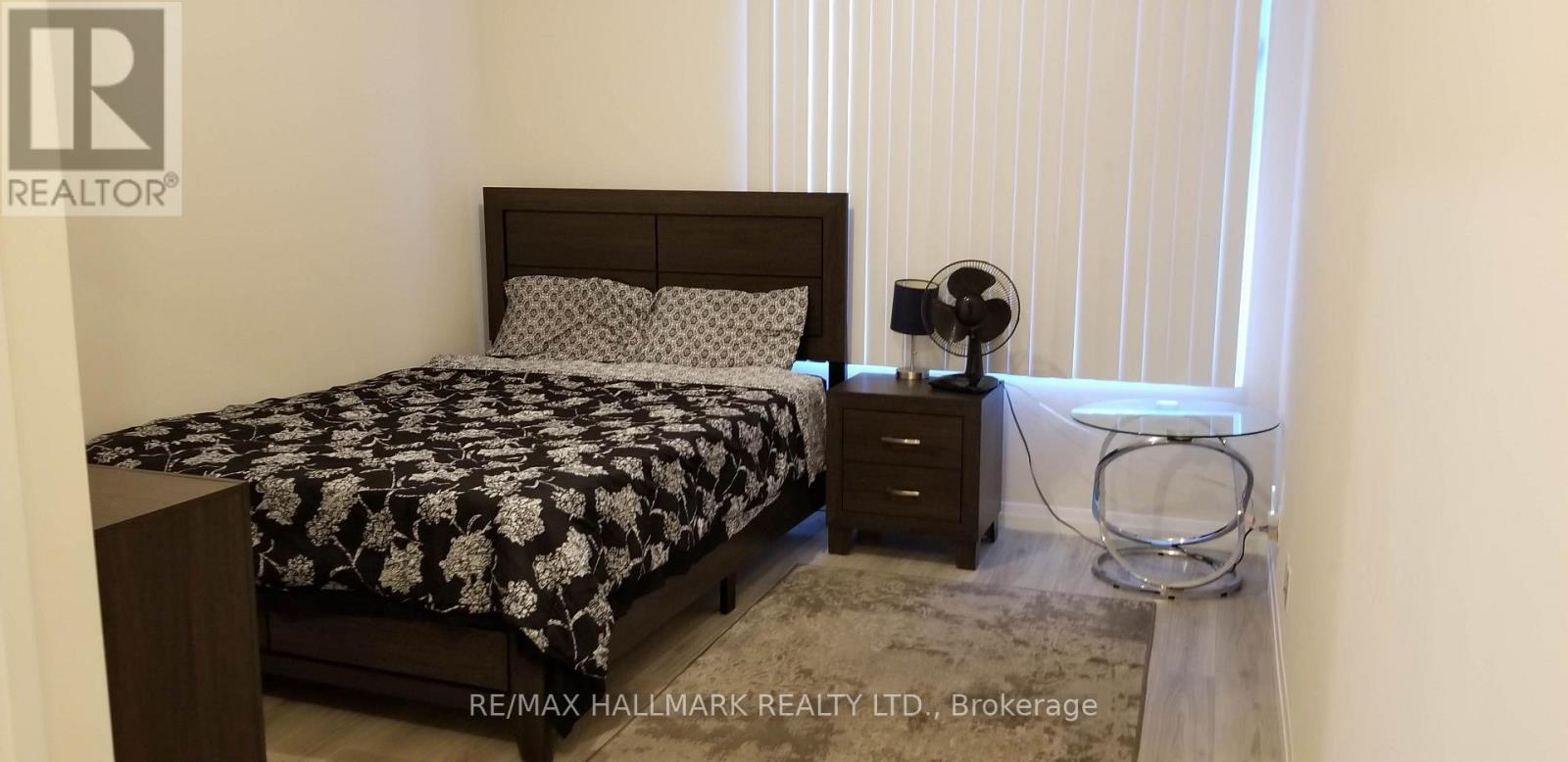 #105 2152 LAWRENCE AVENUE - 10