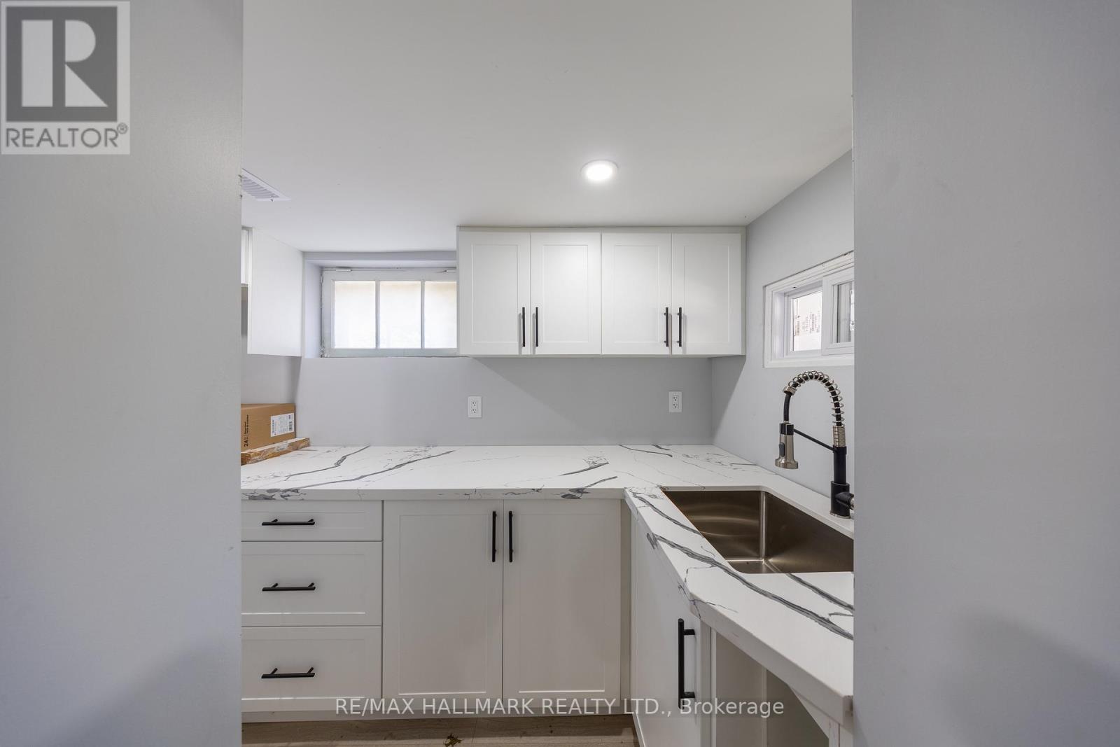 559 Ritson Road South, Oshawa, ON photo 25