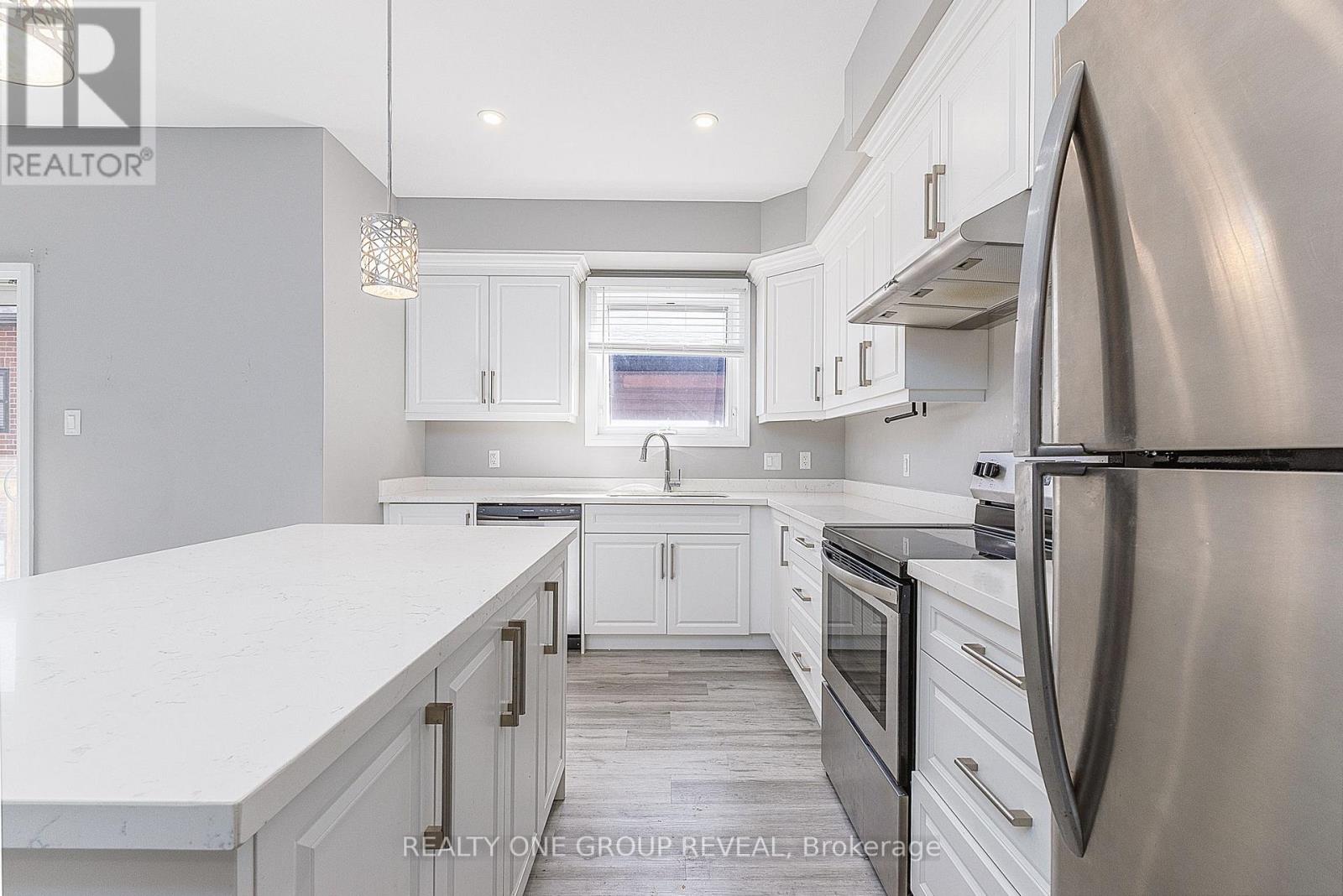 2- 96 Cromwell Avenue, Oshawa, ON photo 10