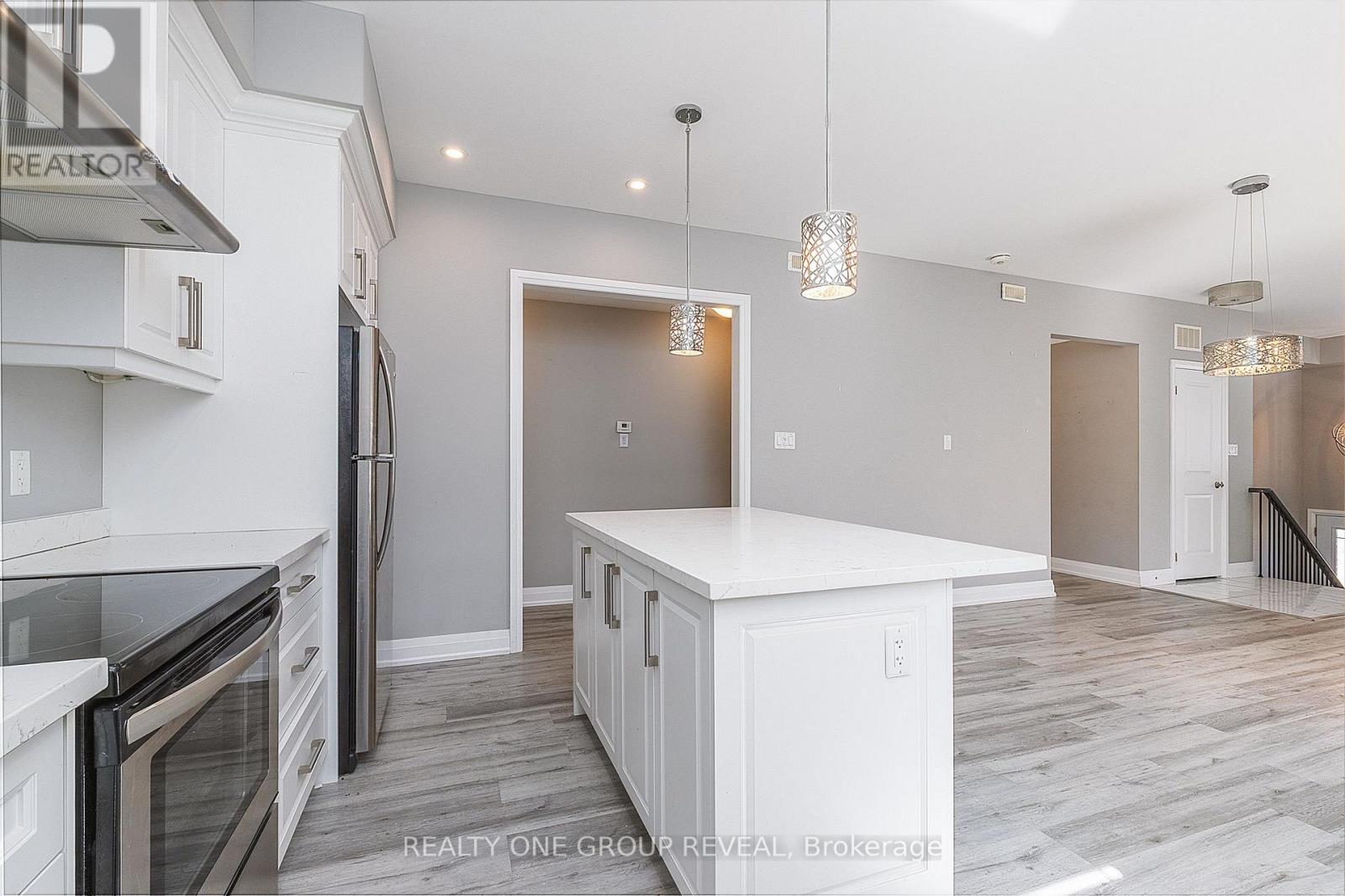 2- 96 Cromwell Avenue, Oshawa, ON photo 11