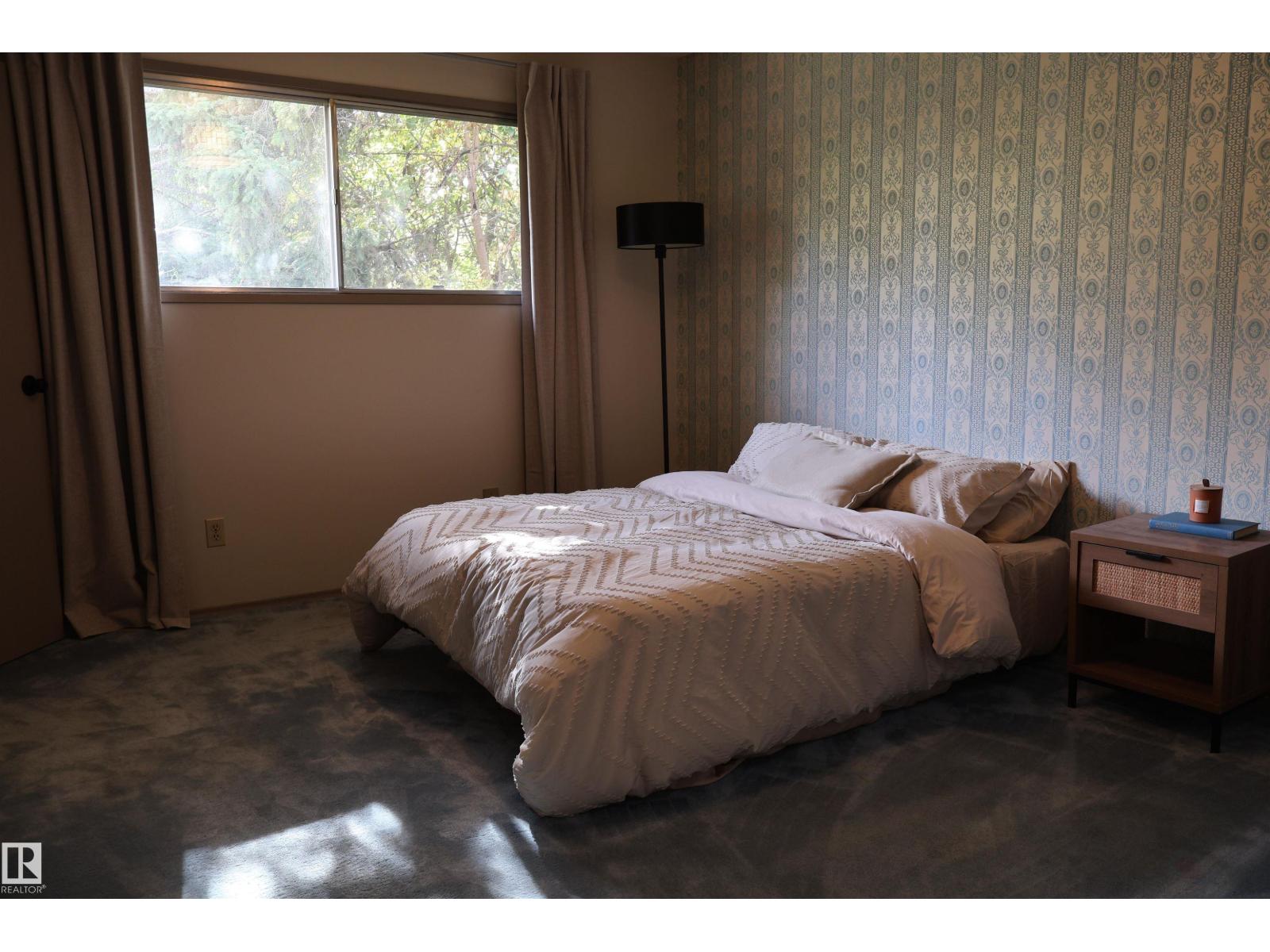 3819 115 AV NW - 4