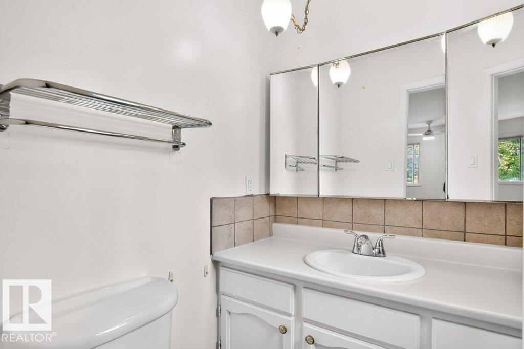 8612 175 ST NW - 26