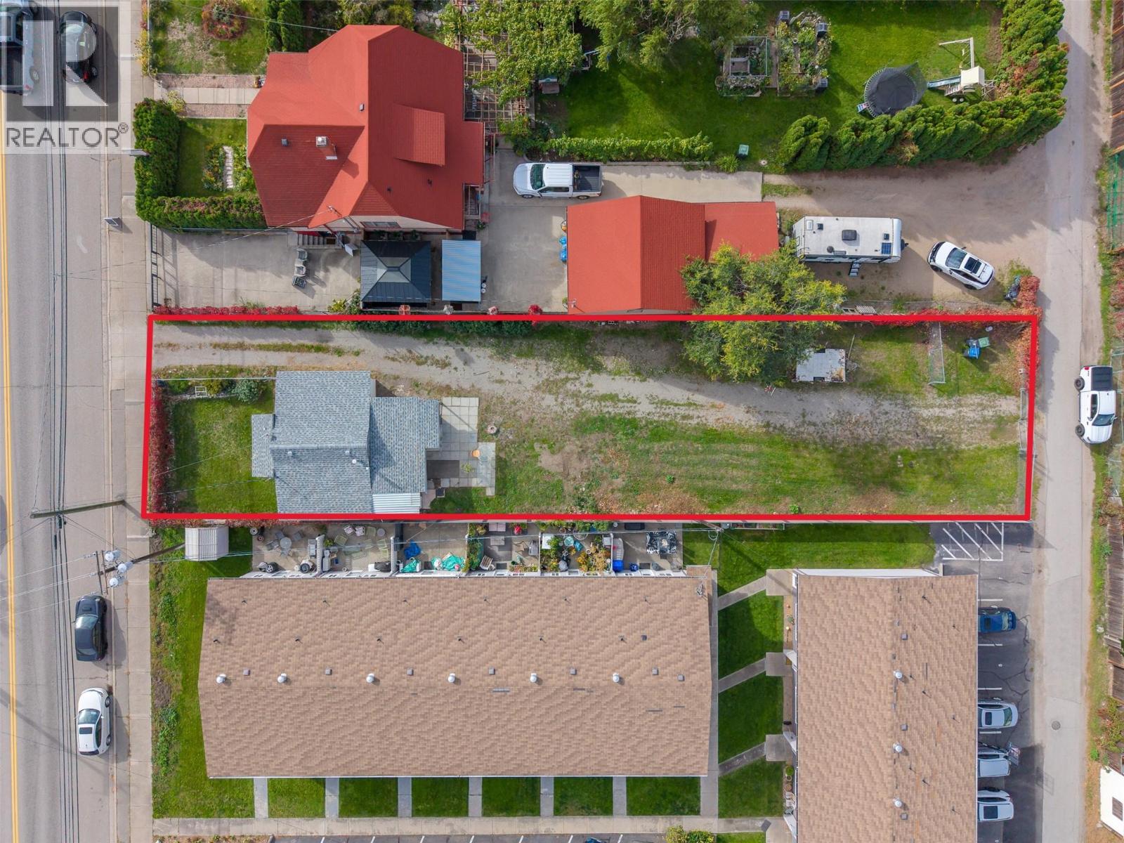 5814 Main Street, Oliver