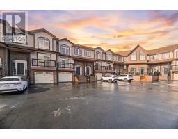 Unit 11 - 28 Lions Crescent thumbnail 4