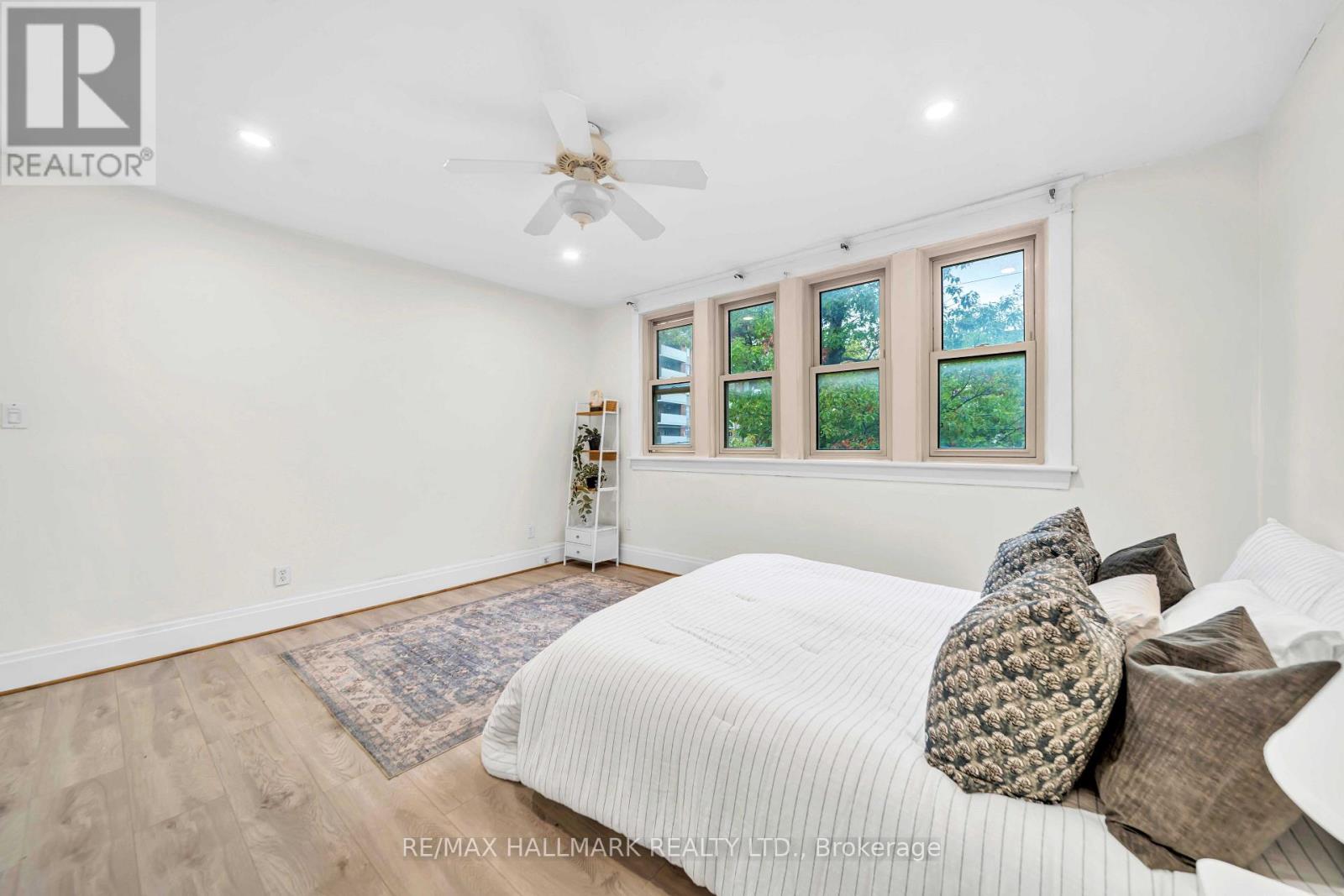 20 Elizabeth Street South, Richmond Hill, ON photo 13