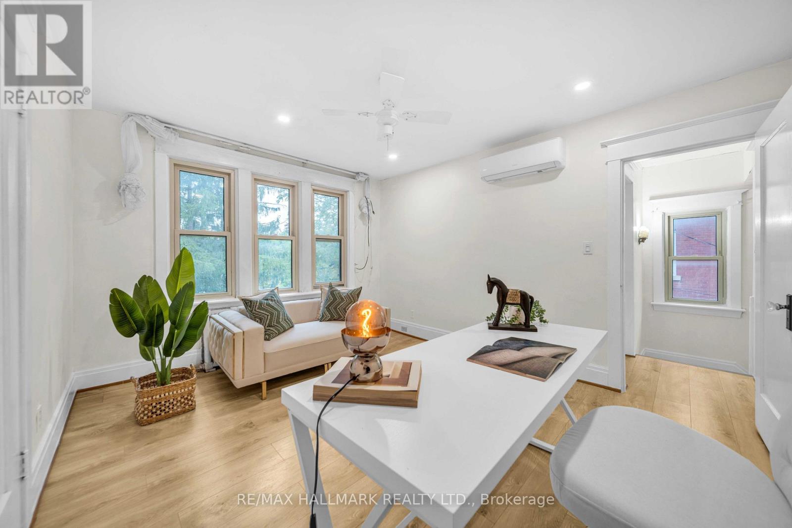 20 ELIZABETH STREET S - 14