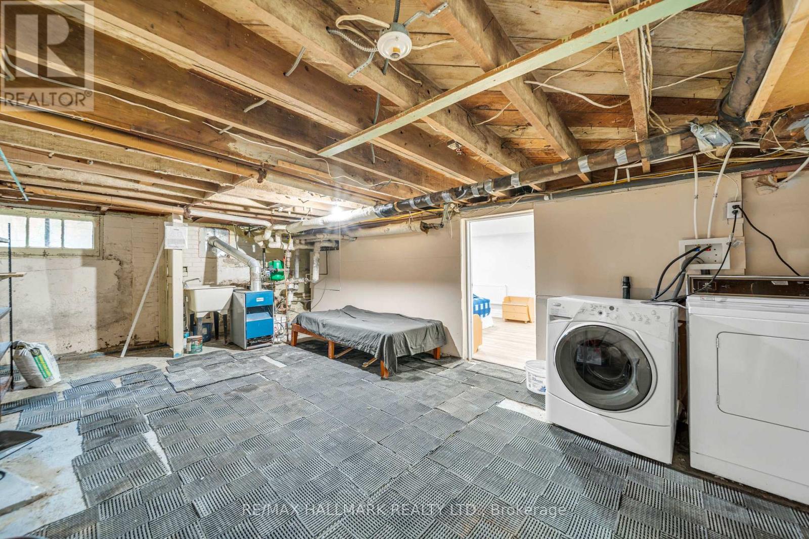 20 Elizabeth Street South, Richmond Hill, ON photo 22