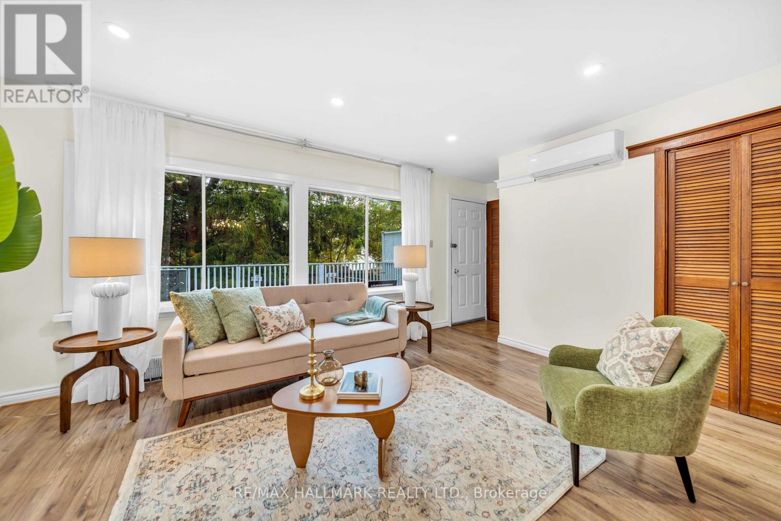20 ELIZABETH STREET S - 7