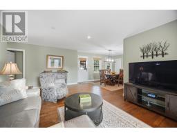 Family room - 445 Main Street, King, ON L0G1T0 Photo 10