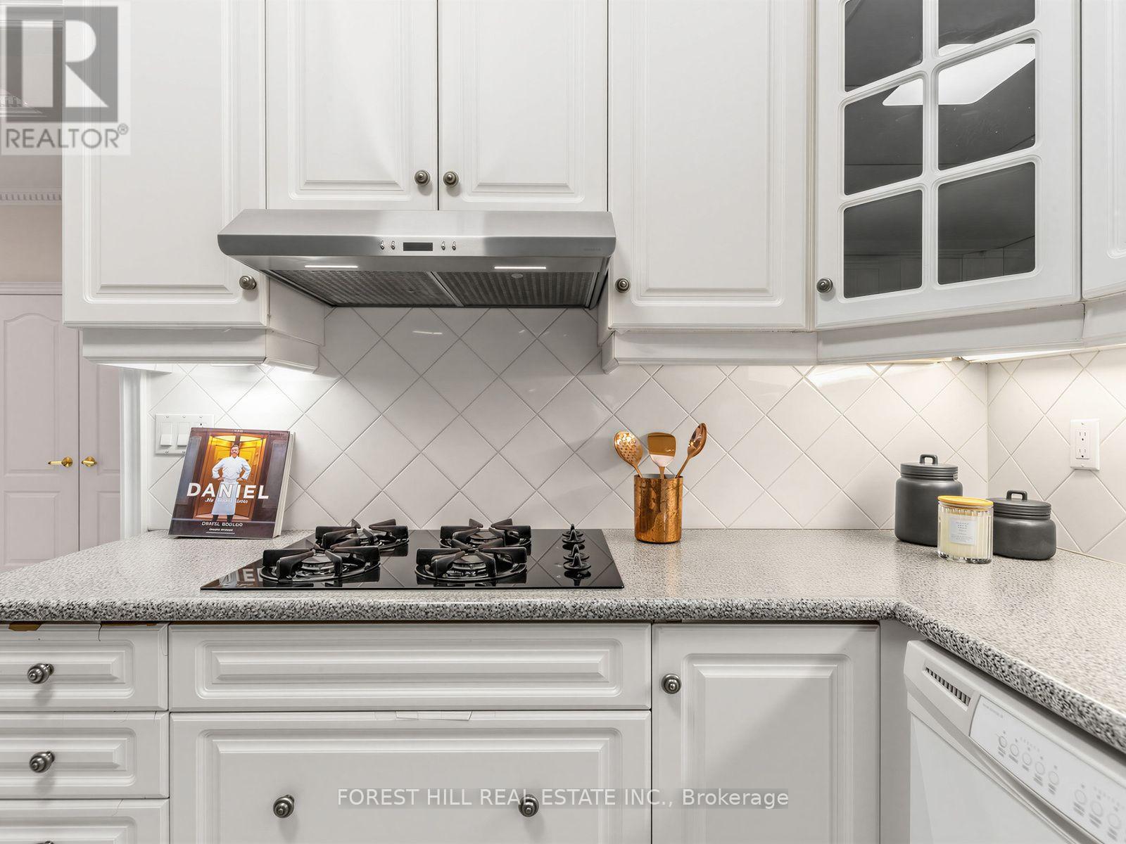 104 SANIBEL CRESCENT - 20