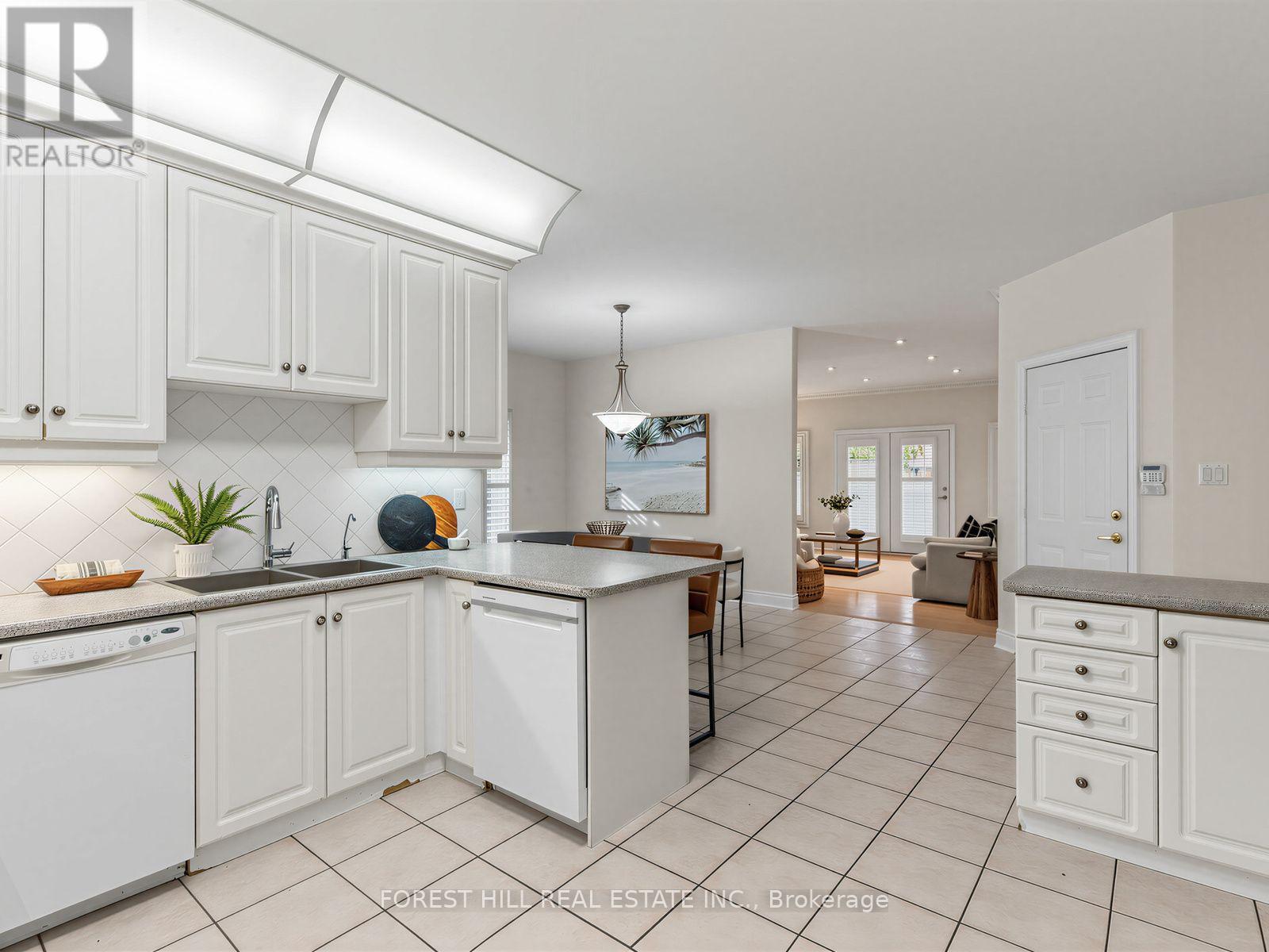 104 SANIBEL CRESCENT - 23